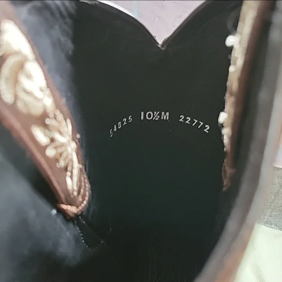 Cream and Brown Heeled Boots with Intricate Embroidery - Picture 7 of 9